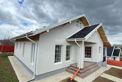 Casă cu 4 camere cu Teren 500 Mp în Miroslava