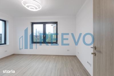 Casă cu 5 camere cu Teren 400 Mp în Gherăiești