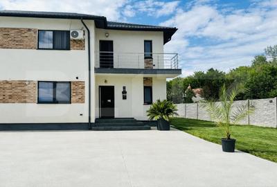 Casă cu 3 camere cu Canalizare în Valea Voievozilor