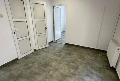 Casă cu 4 camere cu Canalizare în Gara de Nord