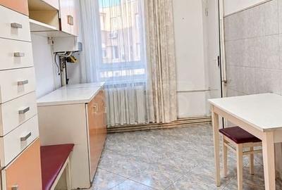 Apartament cu 3 camere în Tudor