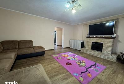 Apartament cu 3 camere în Zorilor