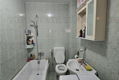 Apartament cu 3 camere decomandat în Valea Oltului - 7