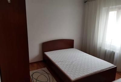 Apartament cu 3 camere semidecomandat în Sud - 7