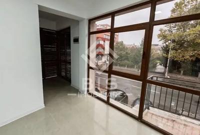 Spațiu comercial, de 90 mp, în Central