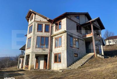 Casă cu 4 camere cu Teren 7100 Mp în Salva - 19