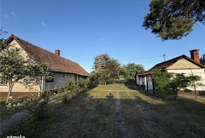Casă cu 3 camere decomandat în Cheresig