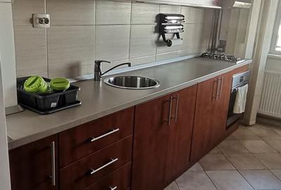 Apartament cu 2 camere decomandat în Centrul Civic