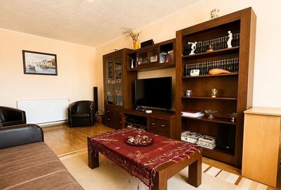 Apartament cu 2 camere decomandat în Tractorul - 6
