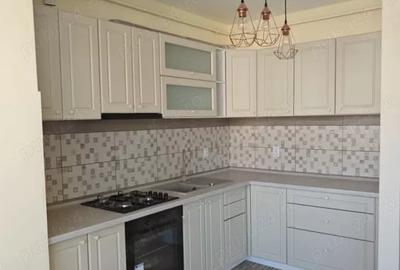 Apartament cu 3 camere semidecomandat, mobilat în Florești - 1