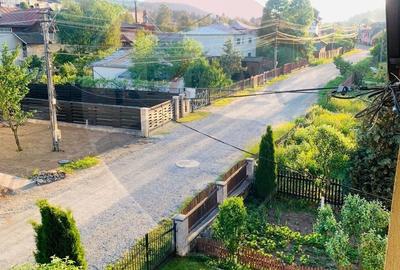 Casă cu Teren 861 Mp în Central