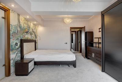 Penthouse cu 3 camere semidecomandat în Central - 2