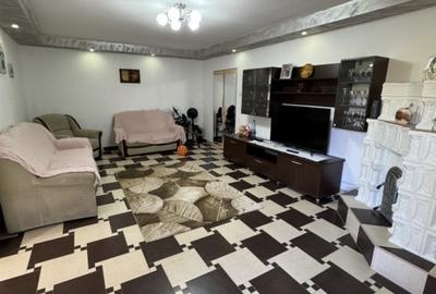 Casă individuală cu 3 camere cu Canalizare în Poștei - Bucov