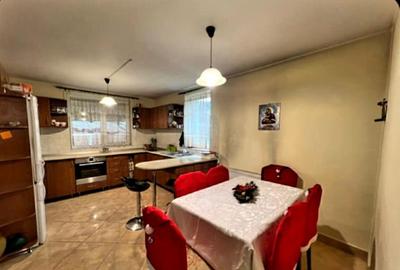 Casă cu 3 camere cu Teren 900 Mp în Unirii - 4