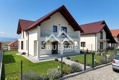 Casă individuală cu 5 camere cu Canalizare în Șura Mare