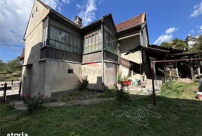 Casă cu 5 camere cu Teren 520 Mp în Central