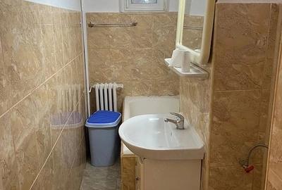 Garsonieră decomandată în Central