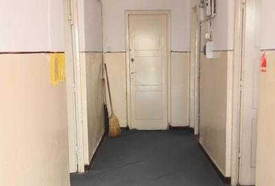 Spațiu comercial, de 90 mp, în Simeria