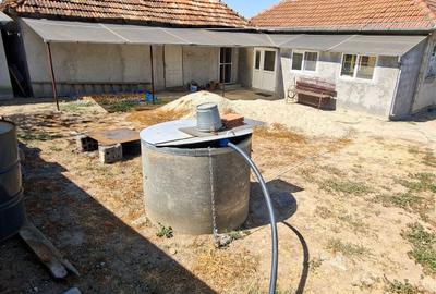 Casă cu 2 camere în Central