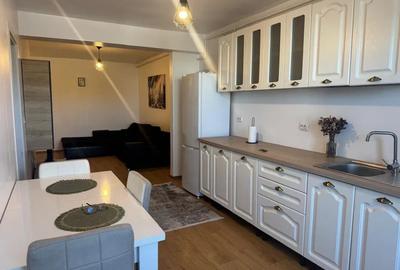 Apartament cu 2 camere semidecomandat, mobilat în Dâmbul Rotund