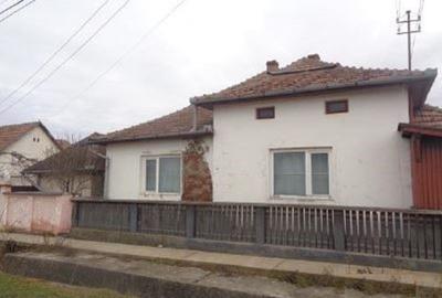 Casă individuală cu 5 camere cu Canalizare în Valcău de Jos