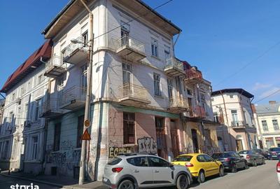Casă cu 9 camere cu Teren 69 Mp în Centrul Istoric - 2