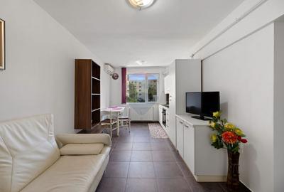 Apartament cu 2 camere semidecomandat, mobilat în Confecții