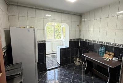 Apartament cu 3 camere decomandat, mobilat în Central - 1