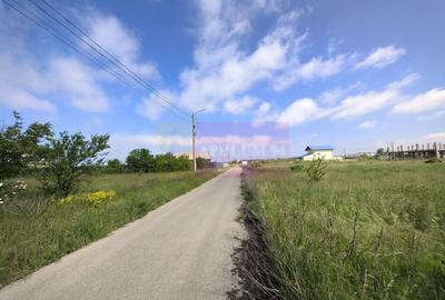 Teren Construcții intravilan de 750 mp, în 1 Decembrie - 6