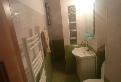 Apartament cu 3 camere decomandat în Dâmbu - 2