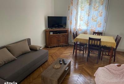 Apartament cu 3 camere decomandat în Medicină