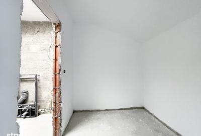 Casă cu 4 camere cu Teren 330 Mp în Moșnița Nouă