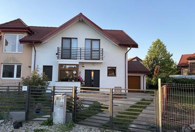 Casă cu 4 camere cu Garaj în Pipera
