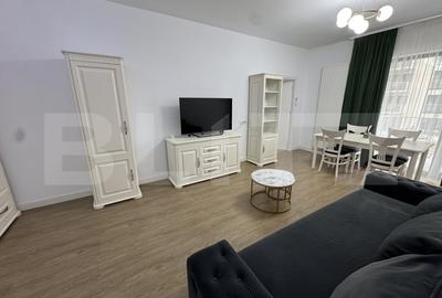 Apartament cu 2 camere semidecomandat, mobilat în Baza 3