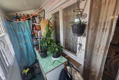 Apartament cu 3 camere decomandat în Micro II - 13