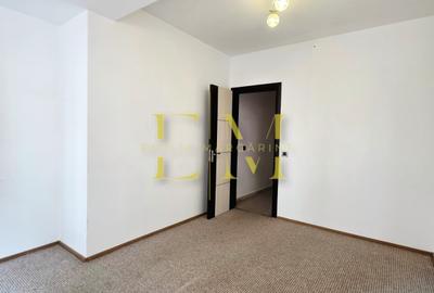 Apartament cu 3 camere decomandat în Tractorul - 7