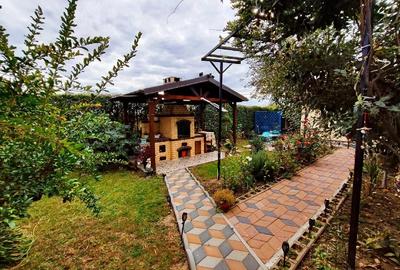 Casă cu Teren 900 Mp în Șipotu