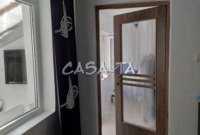 Casă cu 4 camere cu Teren 1033 Mp în Central - 1