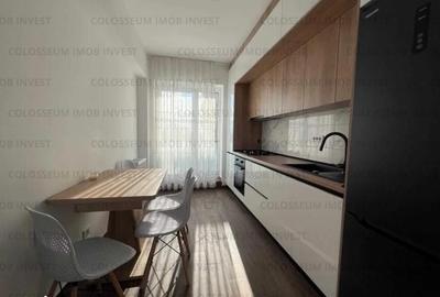 Apartament cu 2 camere decomandat în Tractorul