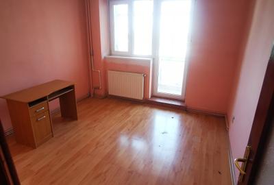Apartament cu 4 camere decomandat în Micro 18 - 5