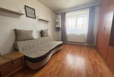 Garsonieră decomandată, mobilată în Vasile Aaron - 9