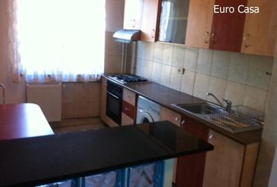 Apartament cu 2 camere semidecomandat în Craiovei