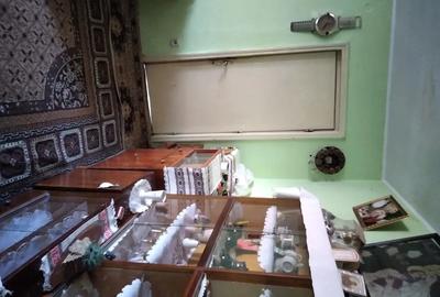 Apartament cu 3 camere semidecomandat în Central - 6