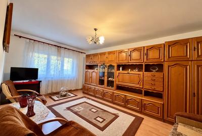 Apartament cu 3 camere decomandat, mobilat în Plopilor