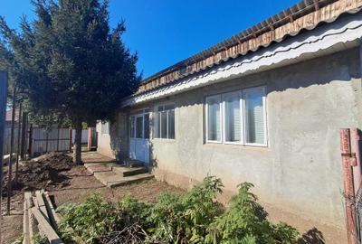 Casă cu 2 camere în Adjudu Vechi - 3