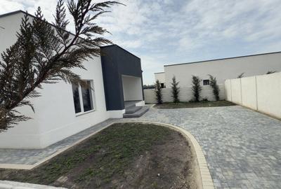 Casă cu 3 camere în Gura Câlnăului - 1