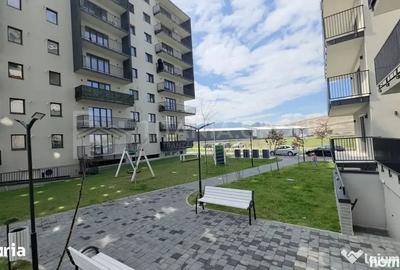 Apartament cu 3 camere decomandat în Sud