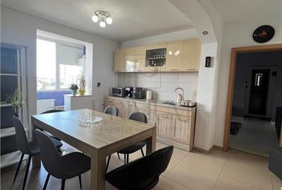 Apartament cu 3 camere decomandat, mobilat în Circumvalațiunii - 9