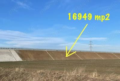 Teren de 21499 mp, în Vidra