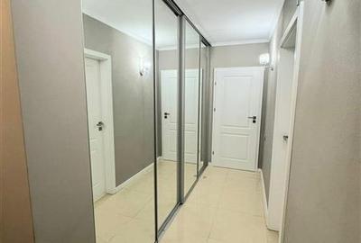 Apartament cu 4 camere semidecomandat, mobilat în City Park Mall - 24